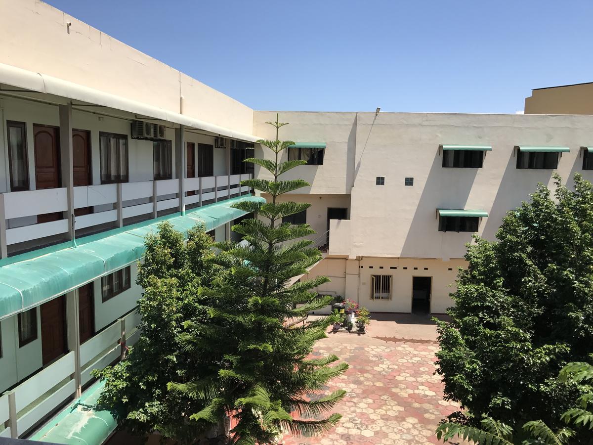 Gnaanams Hotel And Restaurant جافنا المظهر الخارجي الصورة