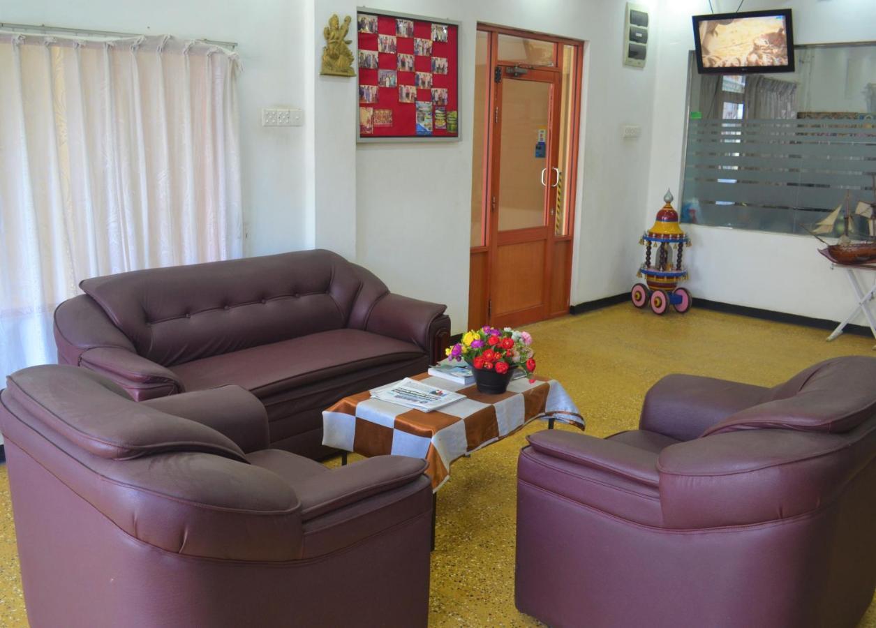 Gnaanams Hotel And Restaurant جافنا المظهر الخارجي الصورة