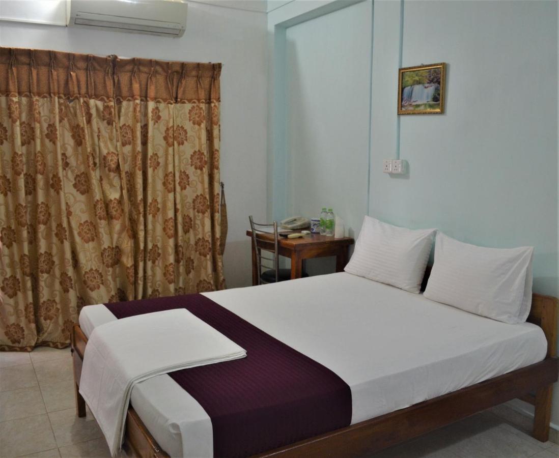 Gnaanams Hotel And Restaurant جافنا المظهر الخارجي الصورة